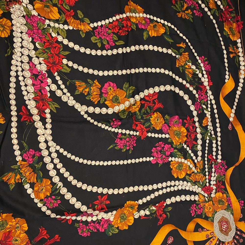 CARTIER - Authentic Vintage Shawl - Great accent piece for a Glamorous look!